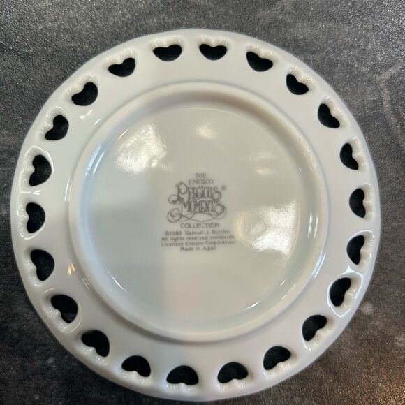 Precious Moments "Sew in Love" Collectible Display Decor Plate - Picture 4 of 5